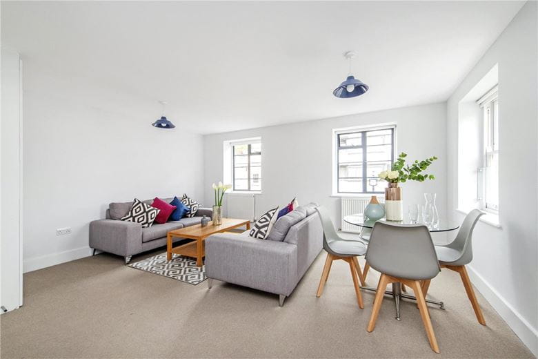 2 bedroom flat, Thayer Street, London W1U - Available