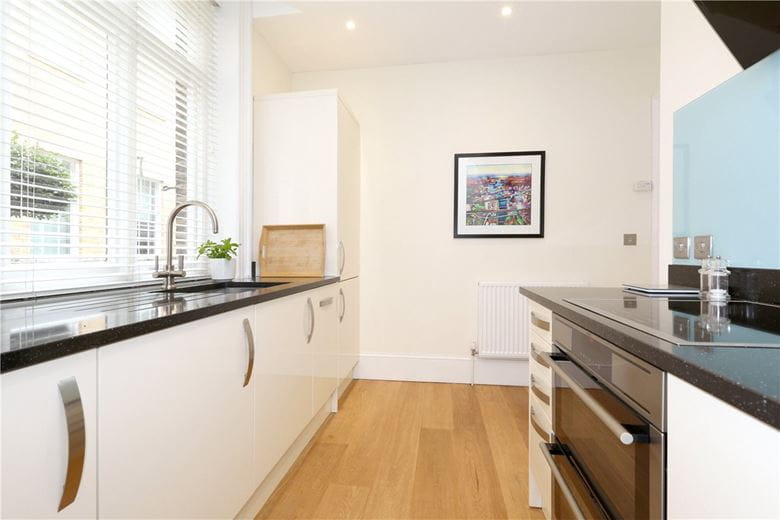 1 bedroom flat, Chandos Street, Marylebone W1G - Let Agreed