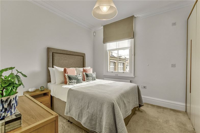 2 bedroom flat, New Cavendish Street, Marylebone W1G - Available
