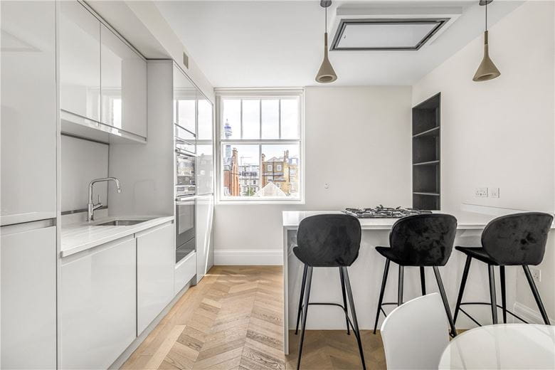 2 bedroom flat, Wimpole Street, London W1G - Available