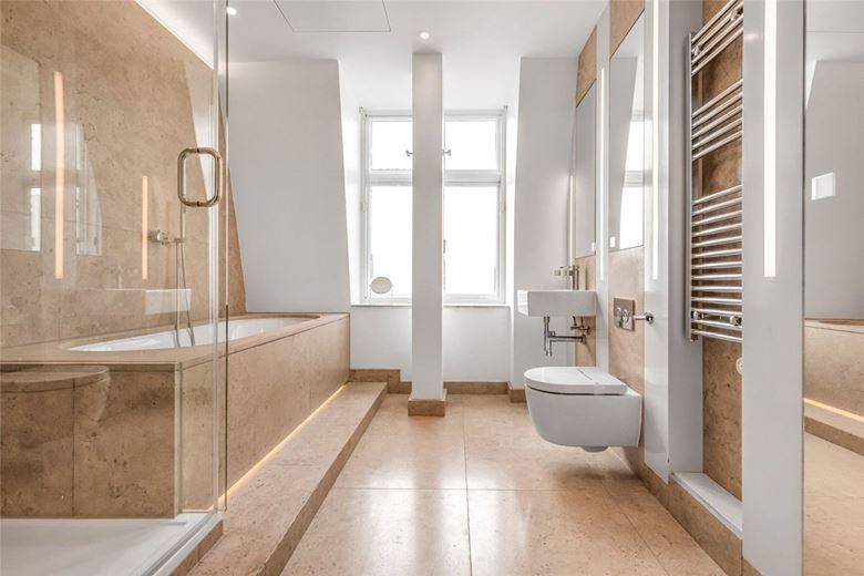 3 bedroom flat, Weymouth Street, Marylebone W1G - Available