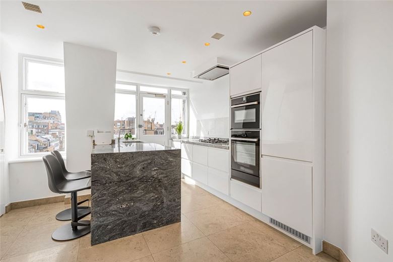 3 bedroom flat, Weymouth Street, Marylebone W1G - Available