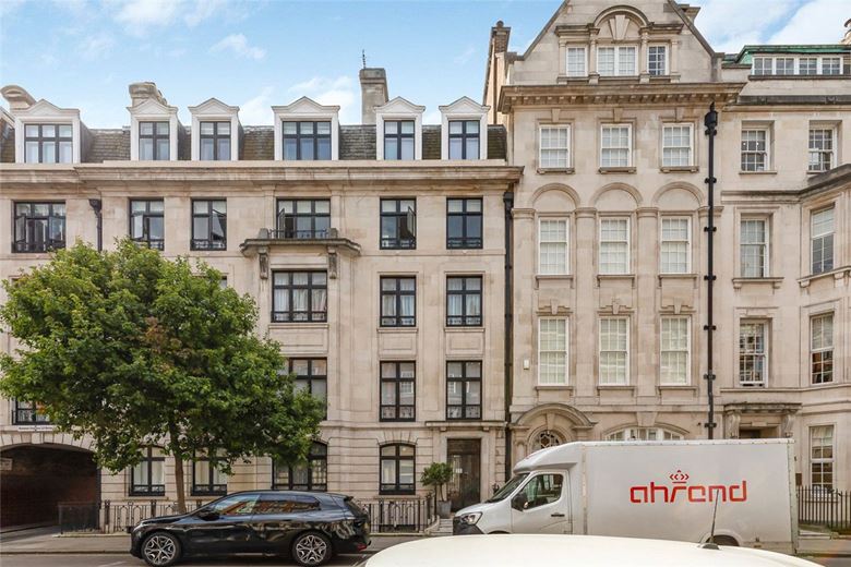 3 bedroom flat, Weymouth Street, Marylebone W1G - Available