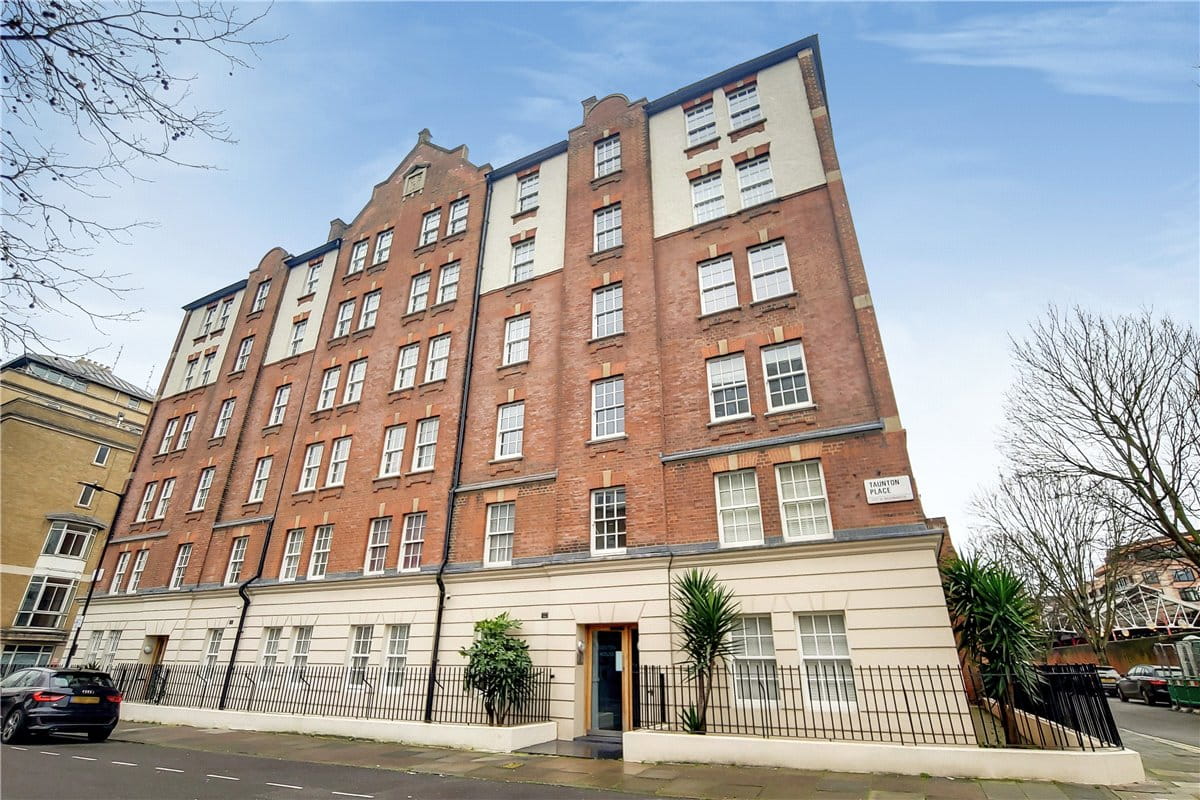 2 bedroom flat, Taunton Place, London NW1 - Available