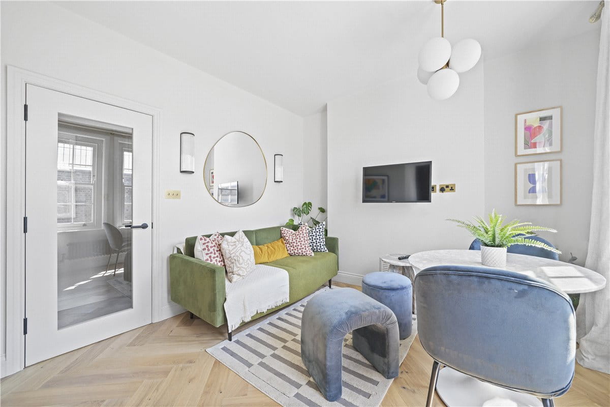 2 bedroom flat, Taunton Place, London NW1 - Available