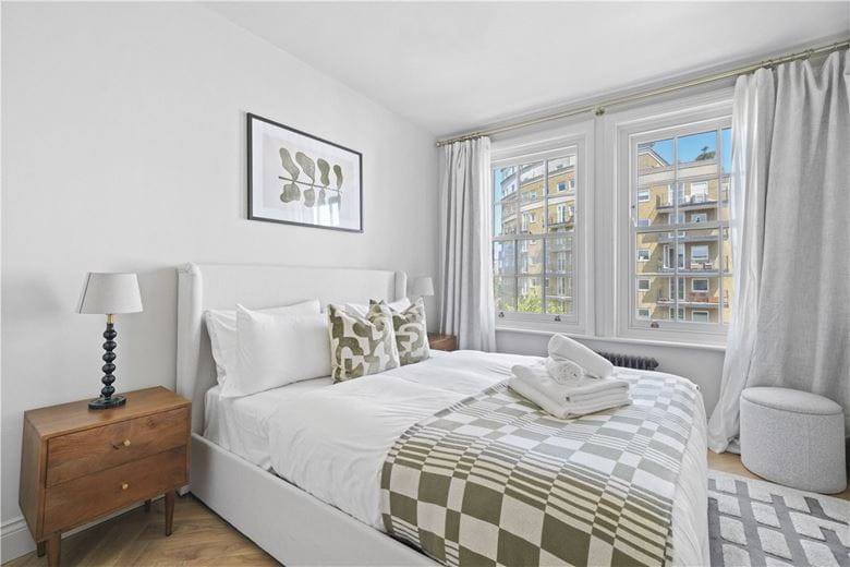 2 bedroom flat, Taunton Place, London NW1 - Available