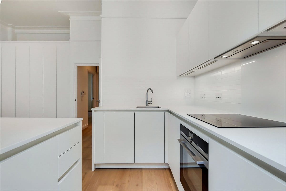 1 bedroom flat, George Street, Marylebone W1H - Under Offer