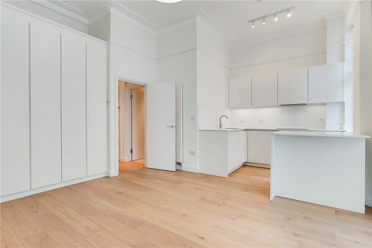 1 bedroom flat, George Street, Marylebone W1H - Under Offer