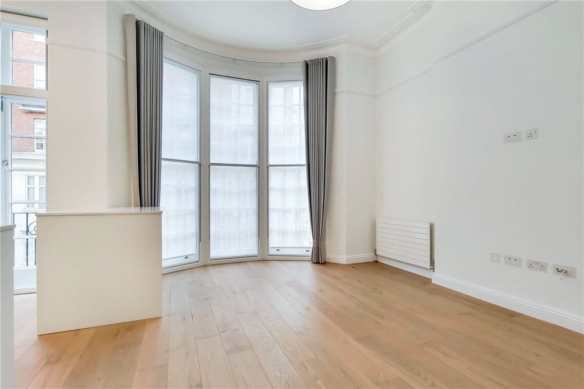 1 bedroom flat, George Street, Marylebone W1H - Under Offer