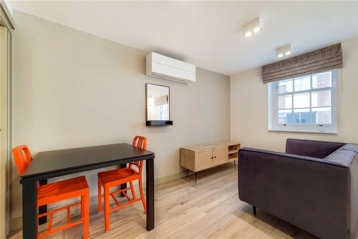  bedroom flat, James Street, Marylebone W1U