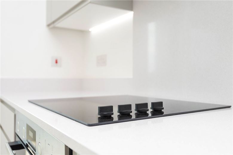 3 bedroom flat, Heartwell Avenue, London E16