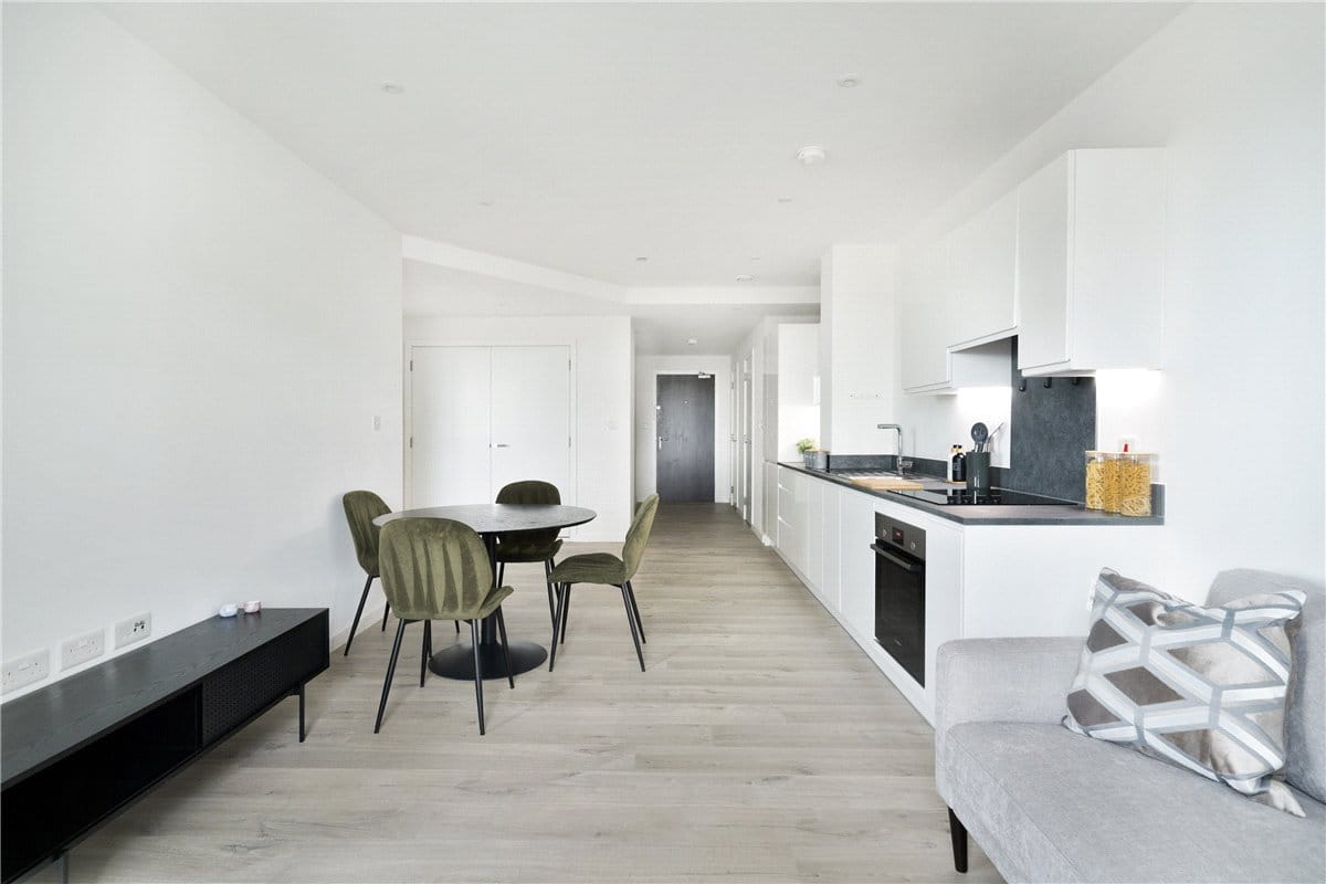 1 bedroom flat, Heartwell Avenue, London E16