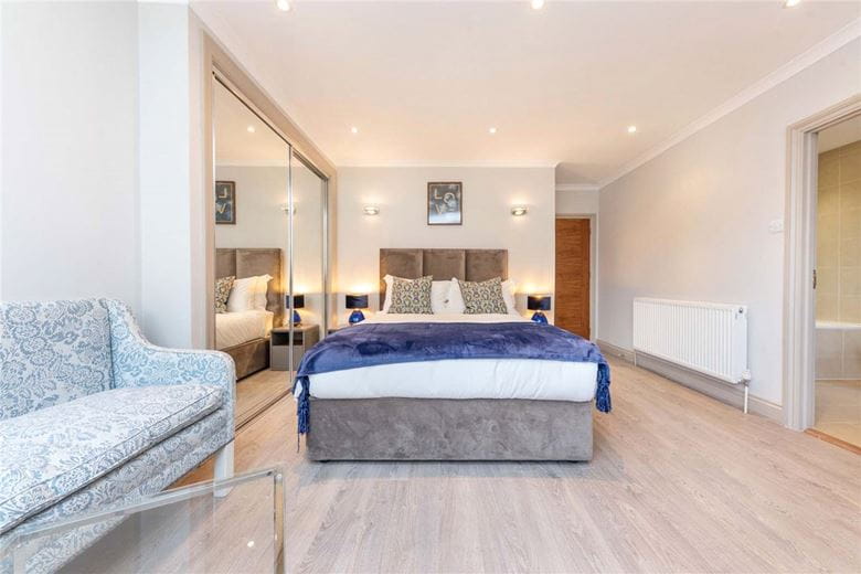 3 bedroom flat, Bickenhall Street, Marylebone W1U