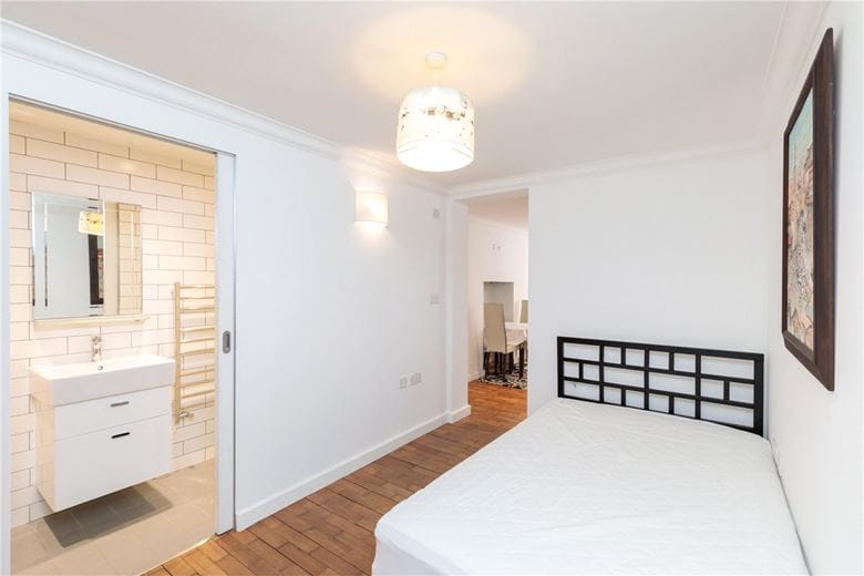 1 bedroom flat, Nottingham Street, London W1U - Available