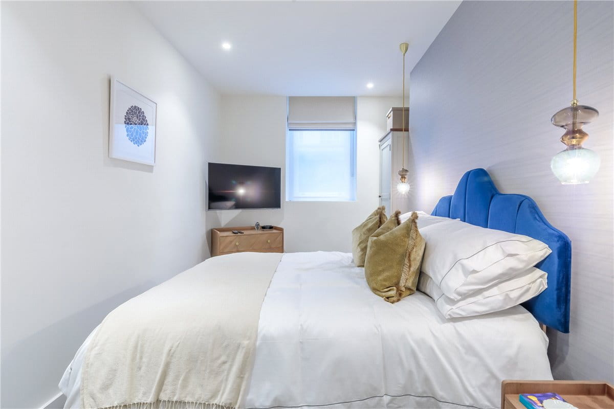 3 bedroom maisonette, Wimpole Street, London W1G - Available