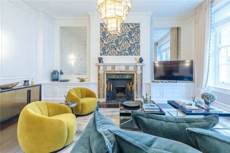 3 bedroom maisonette, Wimpole Street, London W1G - Available