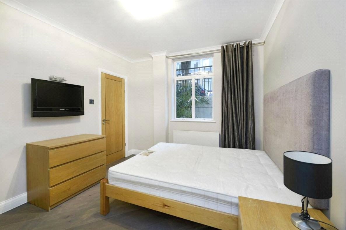 3 bedroom flat, Montagu Square, London W1H - Available