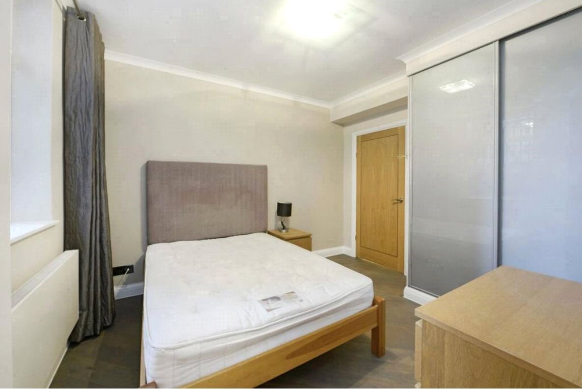 3 bedroom flat, Montagu Square, London W1H - Available