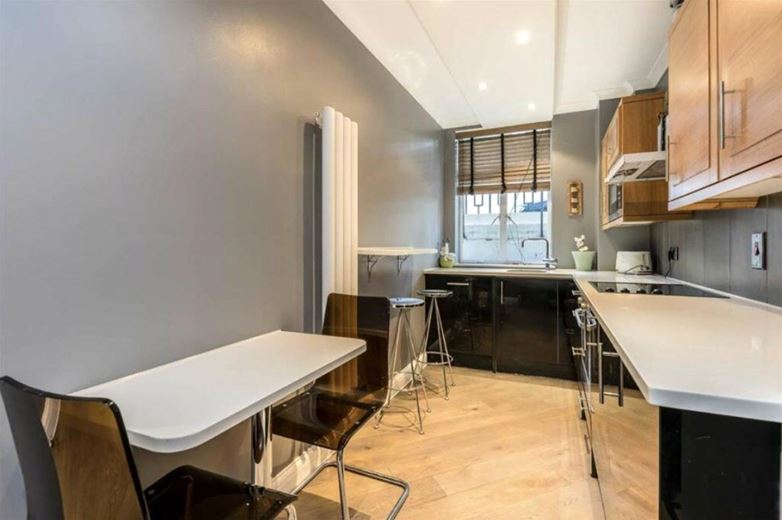 3 bedroom flat, Montagu Square, London W1H - Available