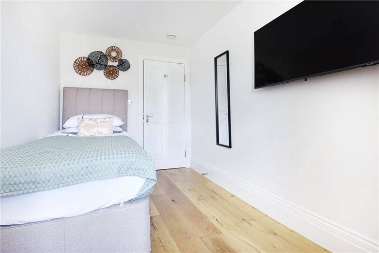 3 bedroom flat, Upper Montagu Street, Marylebone W1H - Available