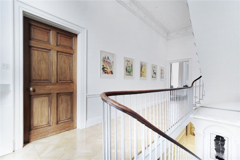 8 bedroom house, Devonshire Place, London W1G - Available