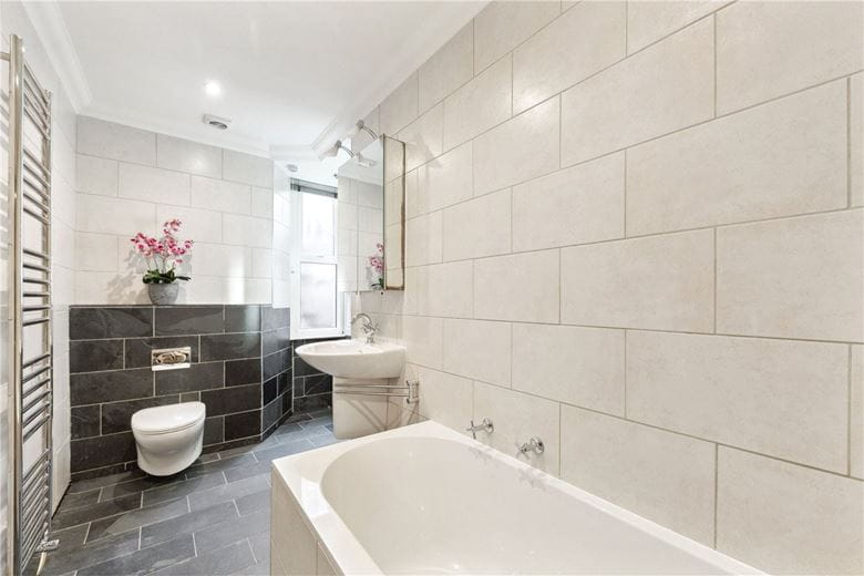 2 bedroom flat, Bickenhall Street, Marylebone W1U - Available