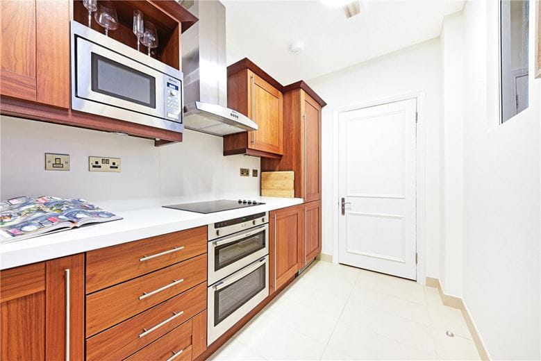 4 bedroom flat, Baker Street, Marylebone NW1 - Available