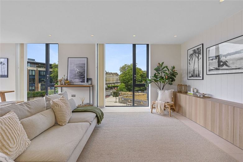 3 bedroom flat, Latitude House, Oval Road NW1 - Available