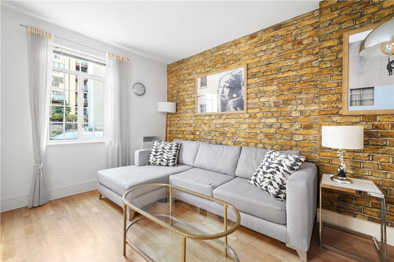 1 bedroom cottage, Castlereagh Street, London W1H - Available