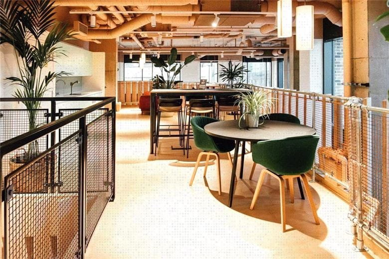 3 bedroom flat, Heartwell Avenue, London E16 - Available