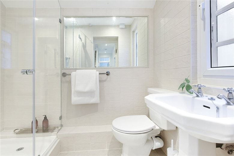 2 bedroom maisonette, Wheatley Street, London W1G - Available