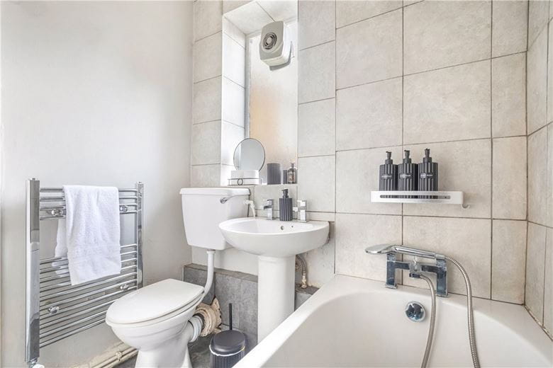  bedroom flat, Gloucester Place, London NW1