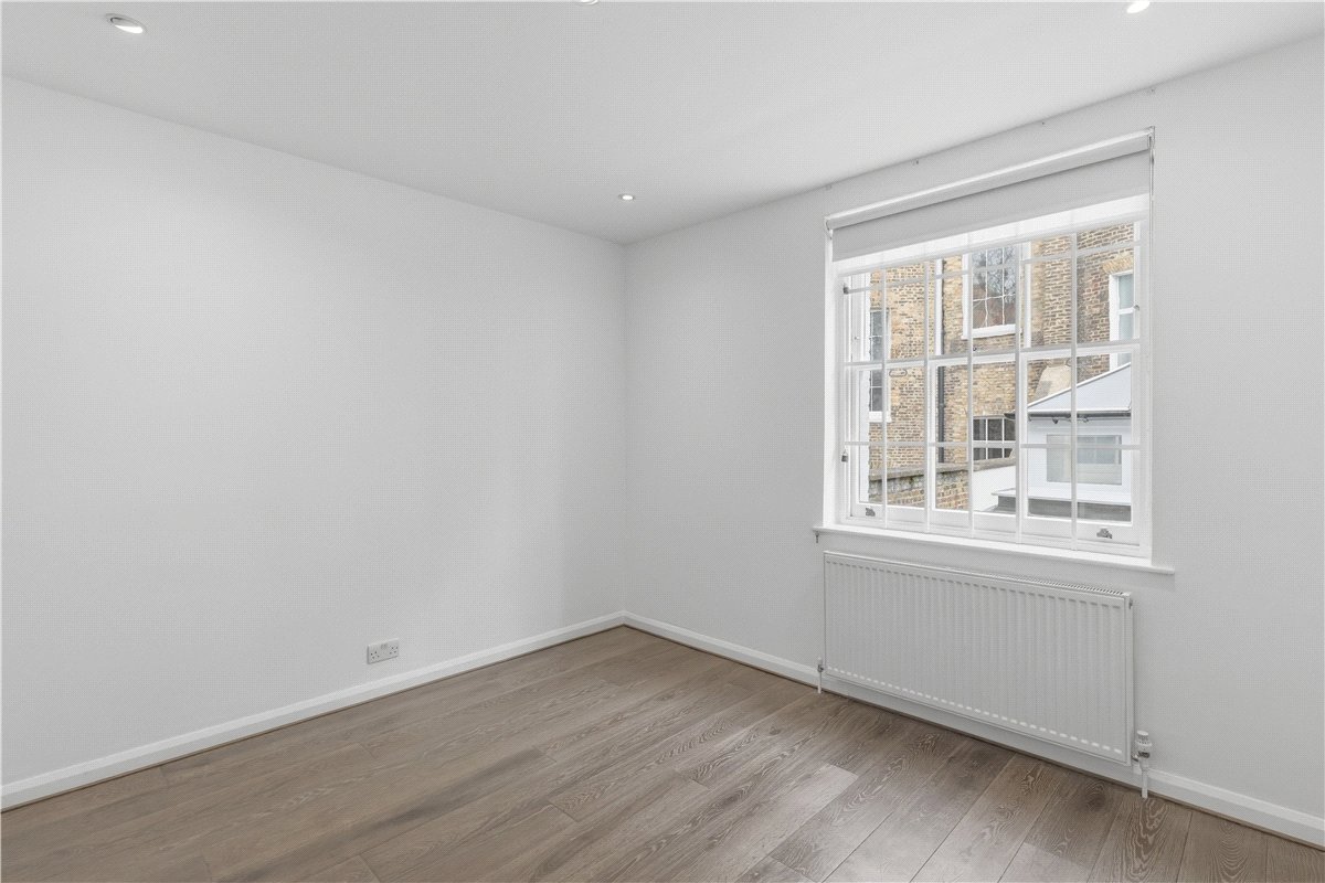 1 bedroom flat, Devonshire Place Mews, London W1G - Available