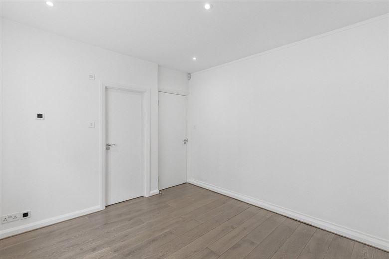1 bedroom flat, Devonshire Place Mews, London W1G - Available