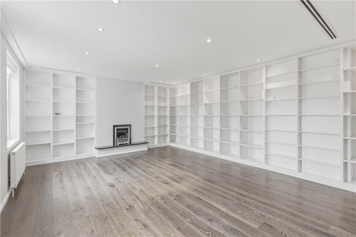 1 bedroom flat, Devonshire Place Mews, London W1G - Available