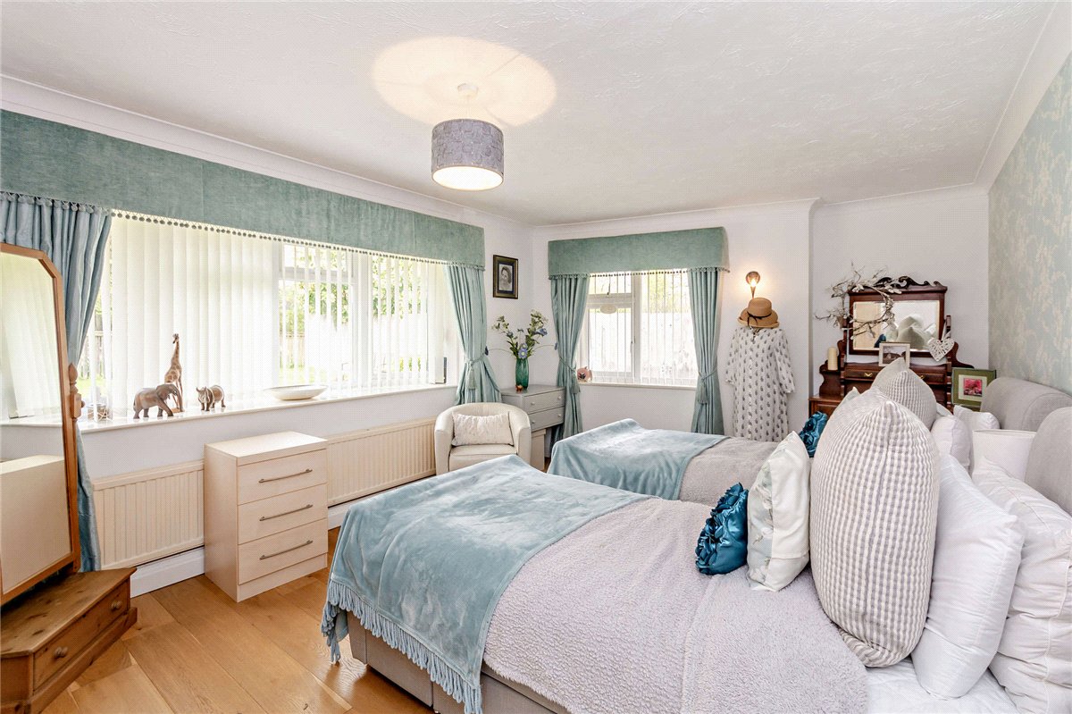 3 bedroom house, Craven Road, Inkpen RG17 - Available