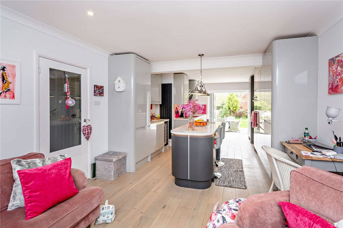 3 bedroom house, Craven Road, Inkpen RG17 - Available