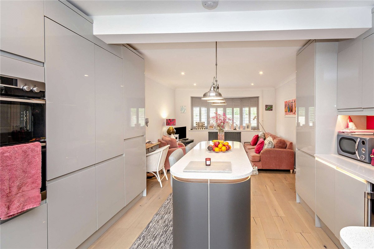 3 bedroom house, Craven Road, Inkpen RG17 - Available