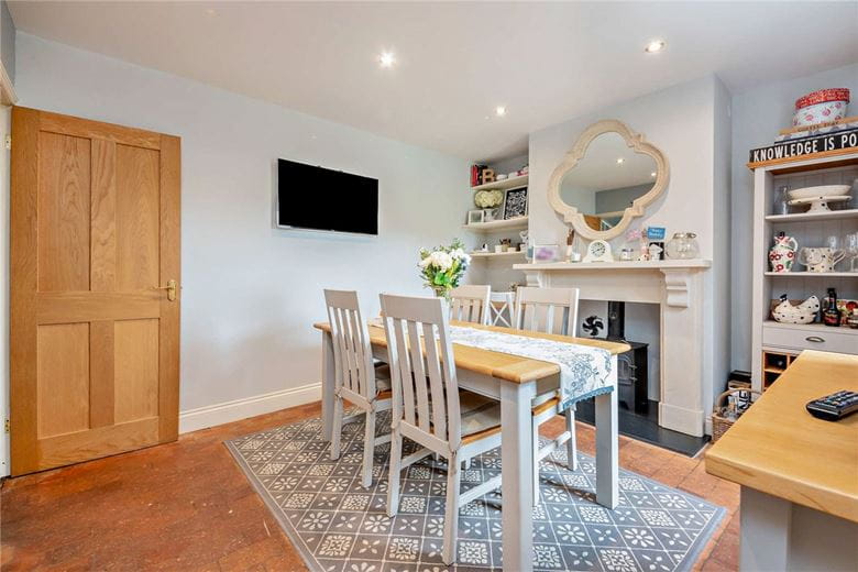 3 bedroom house, Inkpen Road, Kintbury RG17 - Available