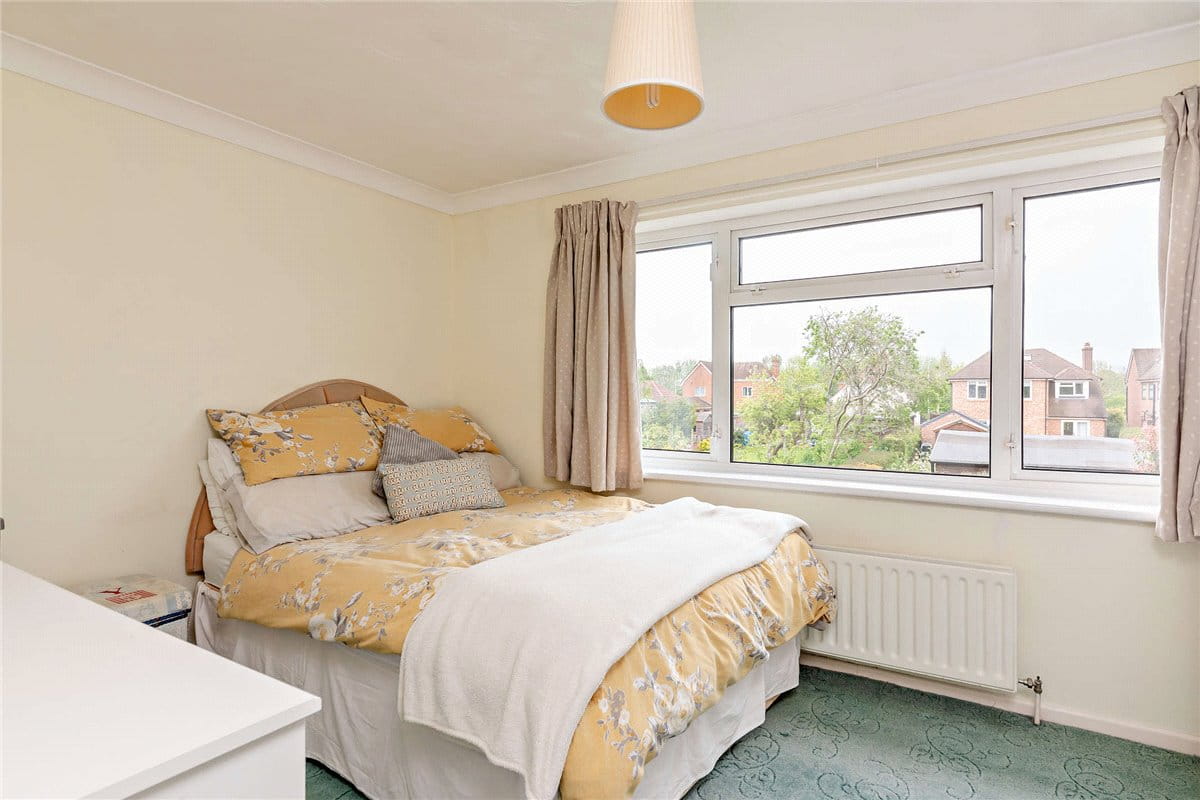 3 bedroom house, Charter Road, Newbury RG14 - Sold STC