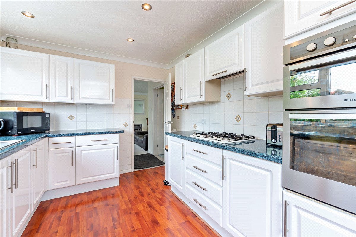 3 bedroom house, Charter Road, Newbury RG14 - Sold STC