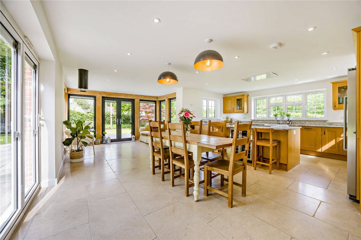 5 bedroom house, Belmont, Woodspeen RG20 - Sold