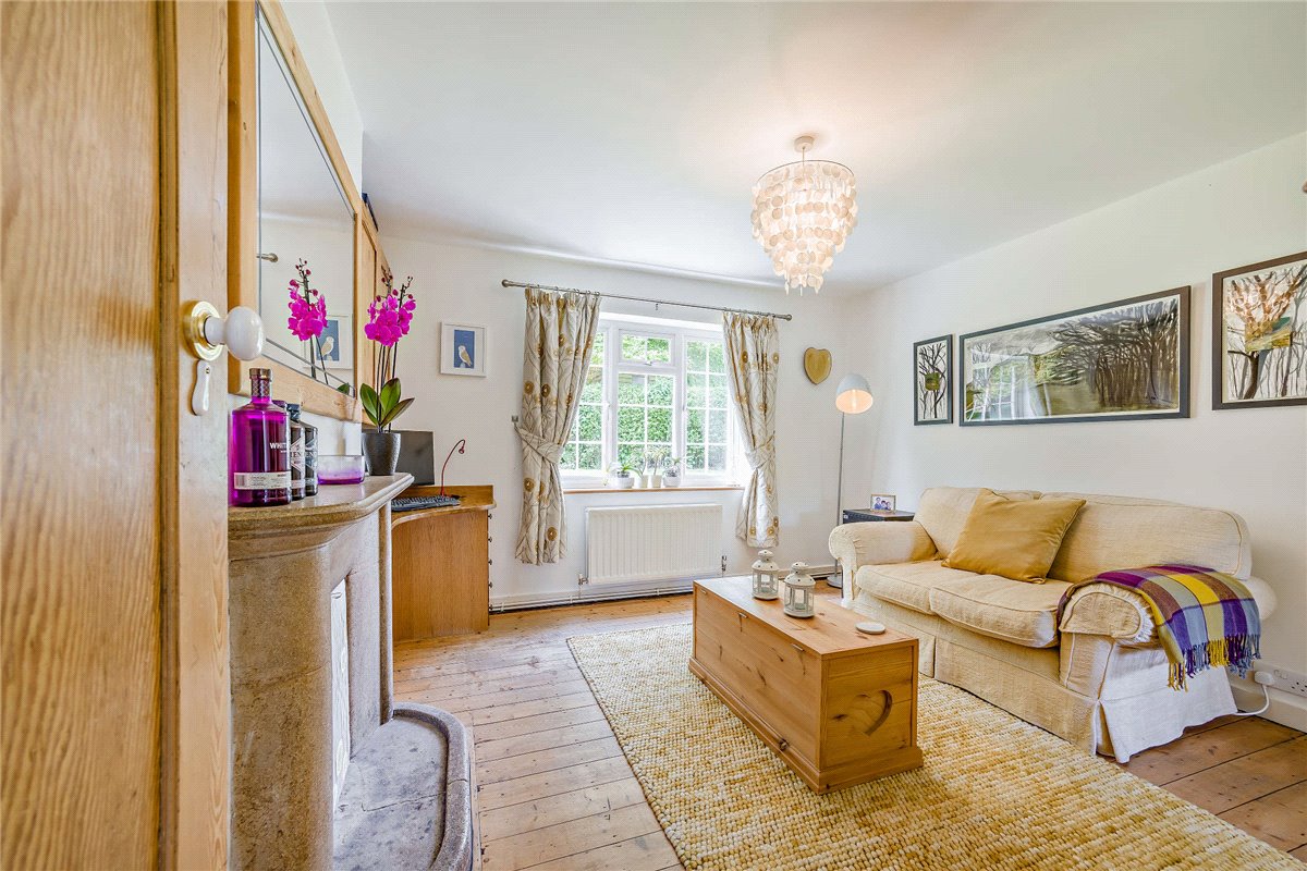 5 bedroom house, Belmont, Woodspeen RG20 - Sold