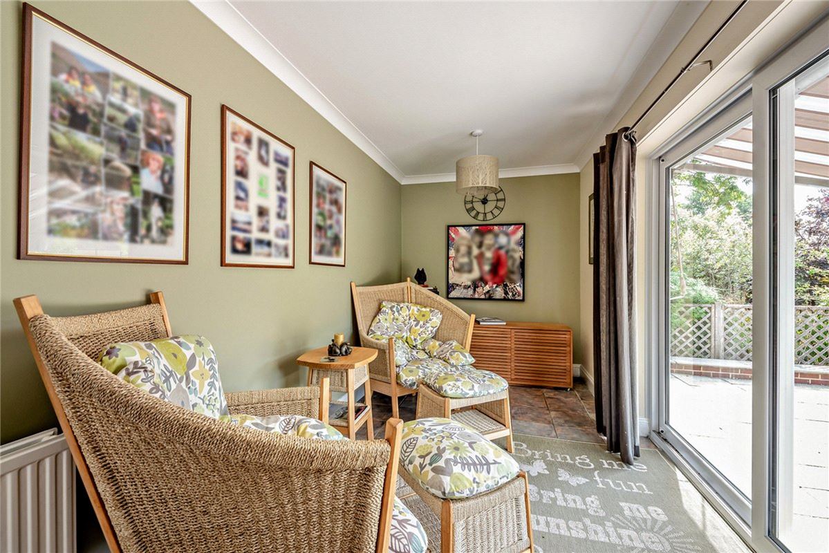 4 bedroom house, Crookham Common Road, Crookham Common RG19 - Available