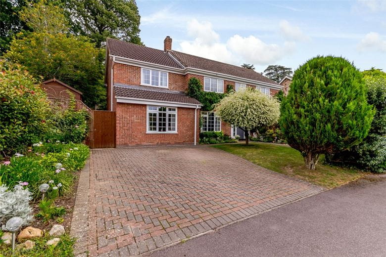 4 bedroom house, Normay Rise, Newbury RG14 - Available