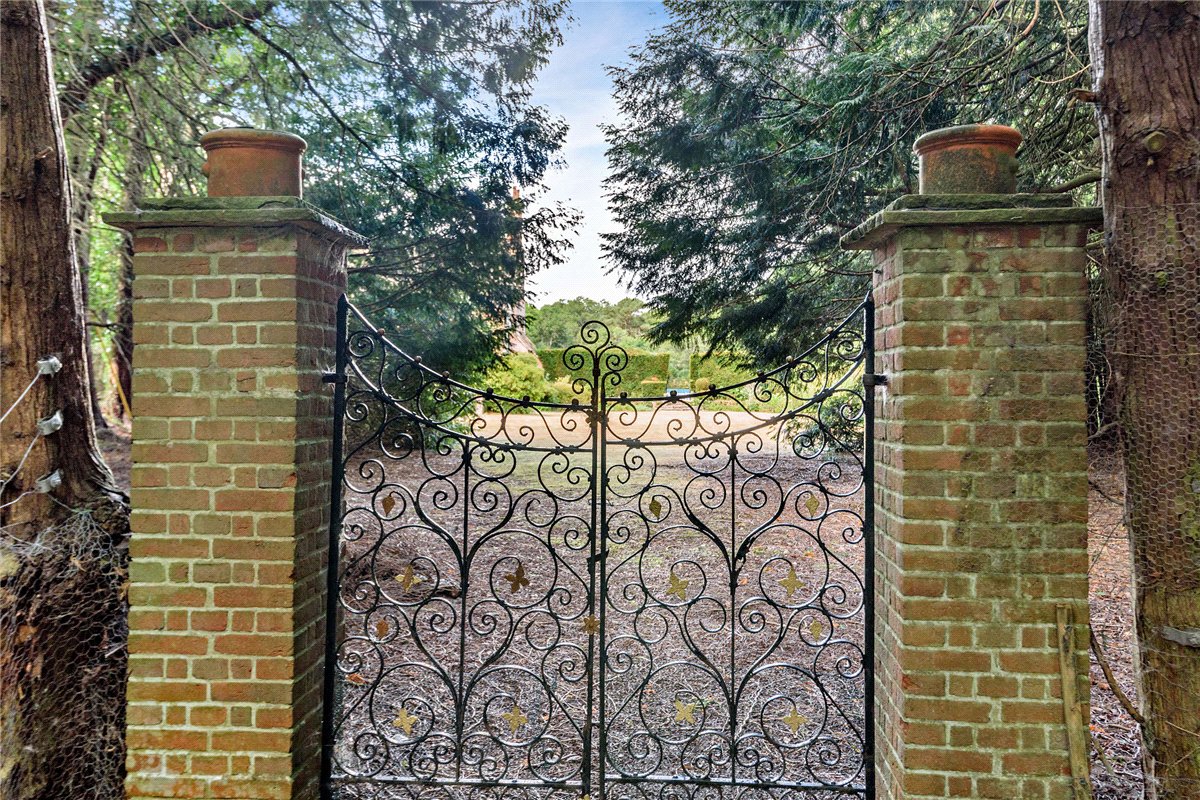 7 bedroom house, Burys Bank Road, Greenham RG19 - Sold STC