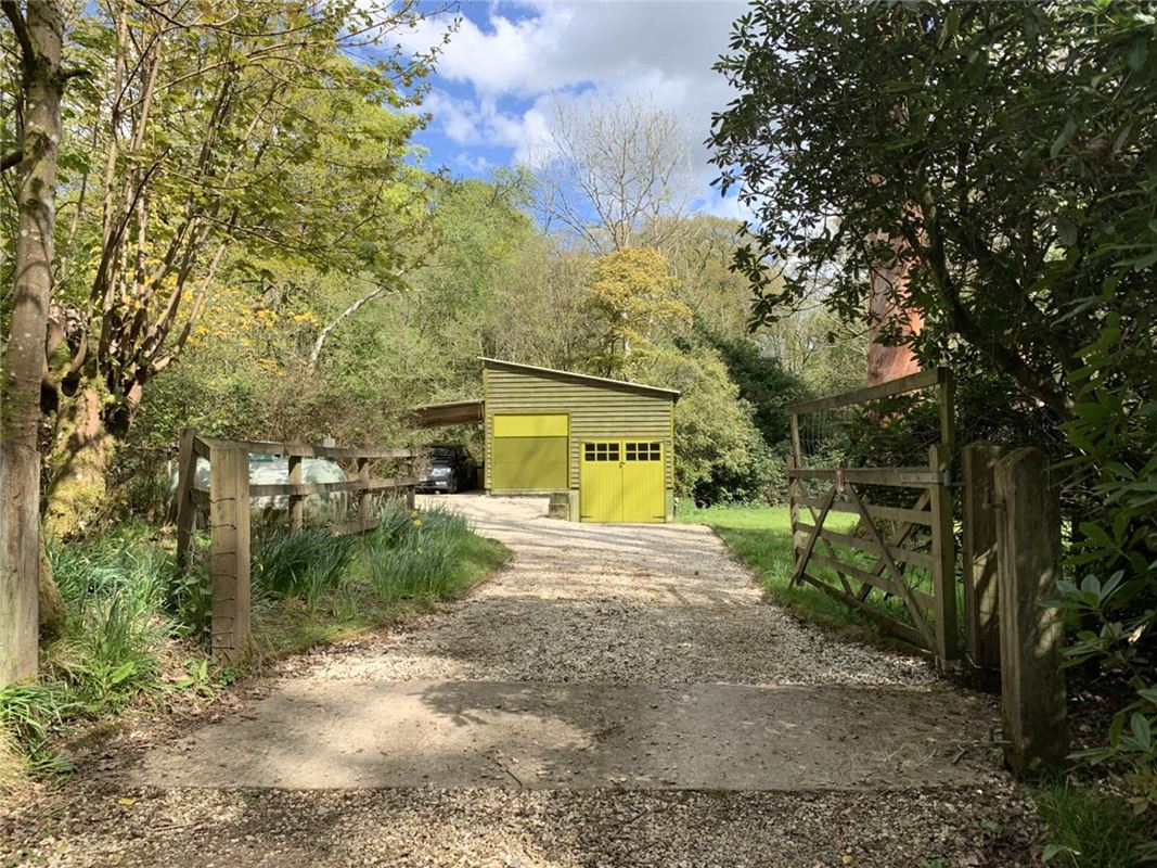 5 bedroom house, Stockcross, Newbury RG20 - Available