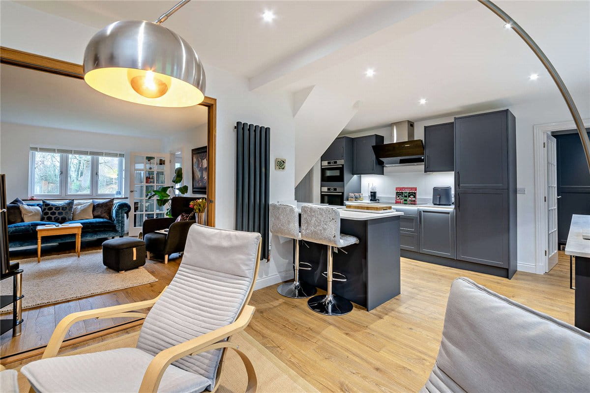 4 bedroom house, Crookham Hill, Crookham Common RG19 - Available