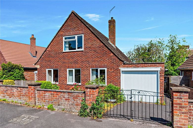 3 bedroom house, Friars Road, Newbury RG14 - Sold STC