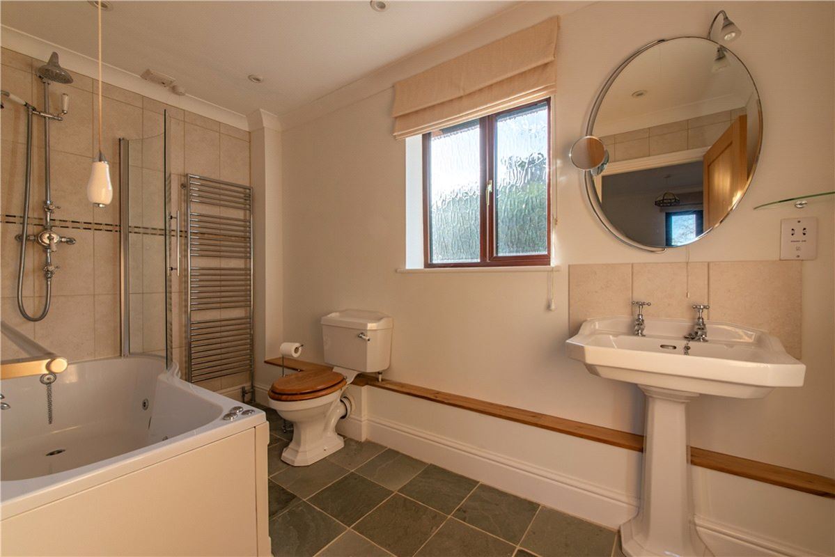 5 bedroom house, Post Office Road, Inkpen RG17 - Available